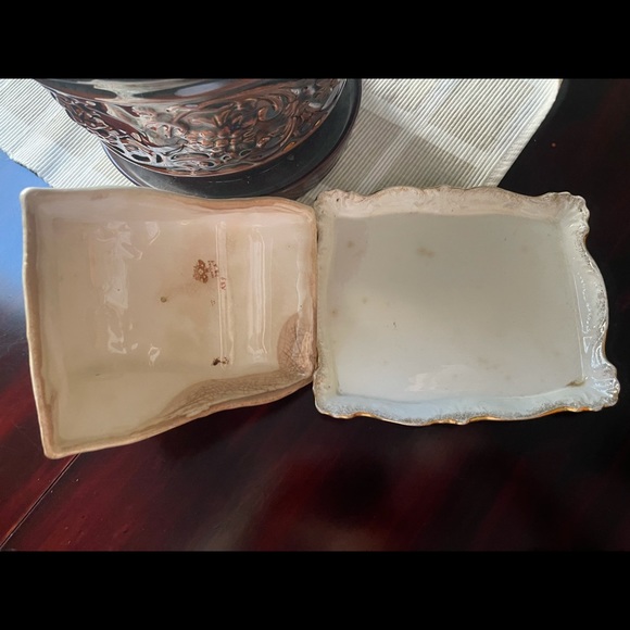 S.F & Co England Victorian Covered Cheese Dish - Picture 5 of 11